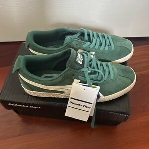 Onitsuka Tiger by Asics Mexico Delegation